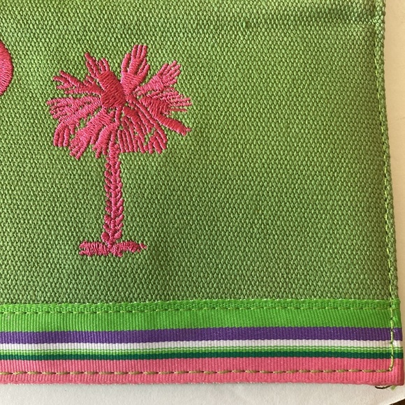 Palmetto pouch trifold large wallet. - Picture 9 of 11